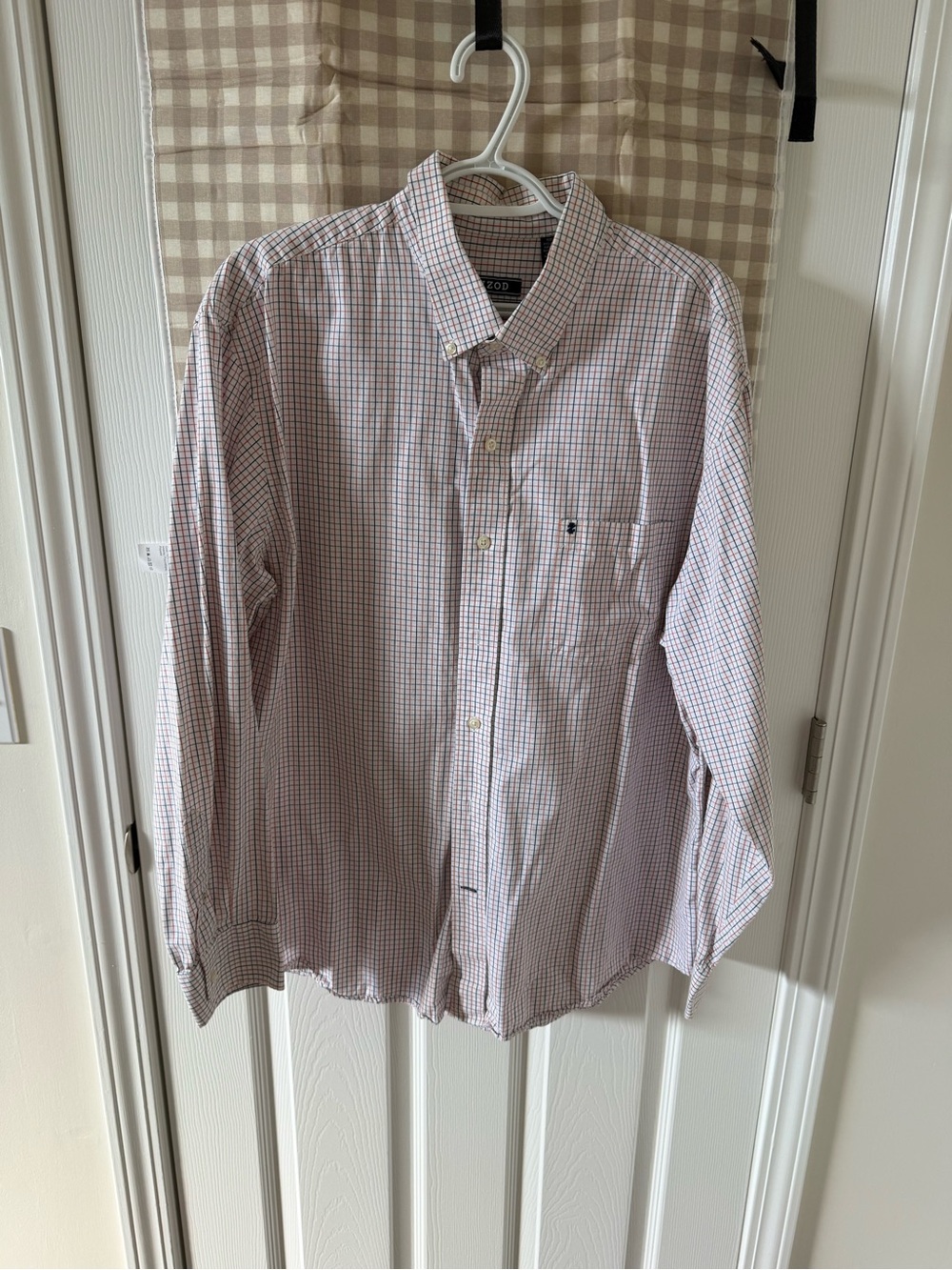 Izod Button-Down Plaid Men’s Shirt - Pink & Blue